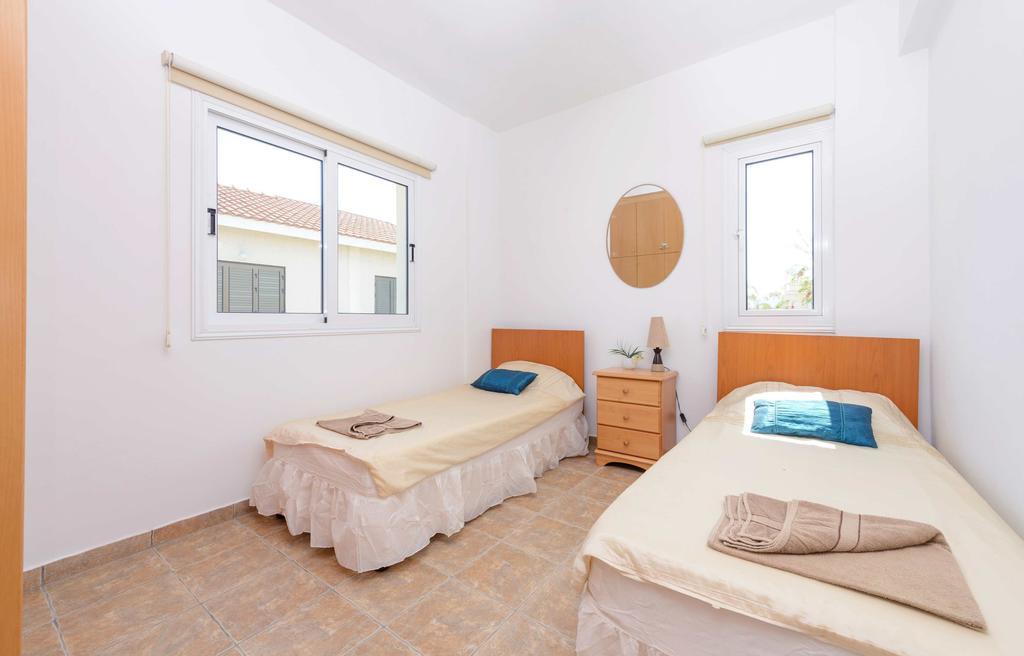 פאראלימני Villa Meredith חדר תמונה